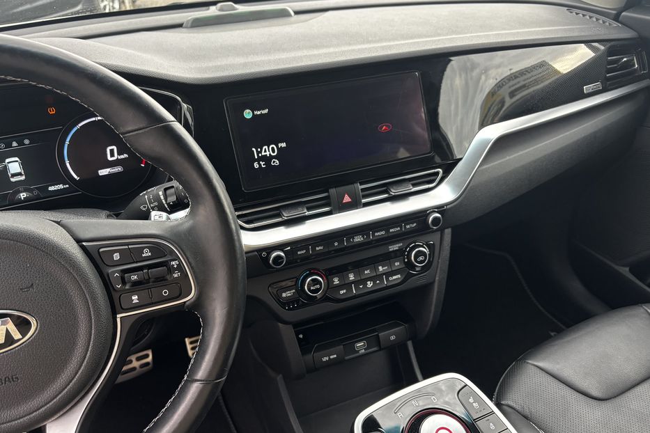 Продам Kia Niro 64 кВт  2021 года в Львове