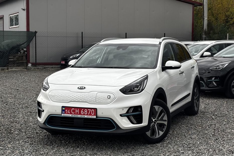 Продам Kia Niro 64 кВт  2021 года в Львове
