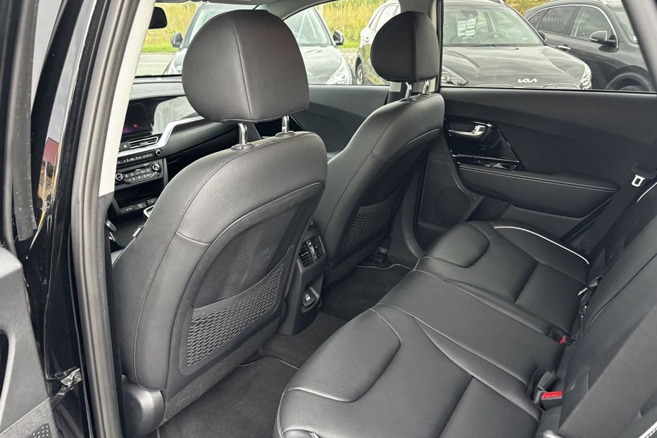 Продам Kia Niro 64 кВт авто у Львові 2020 года в Львове