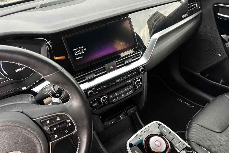 Продам Kia Niro 64 кВт авто у Львові 2020 года в Львове