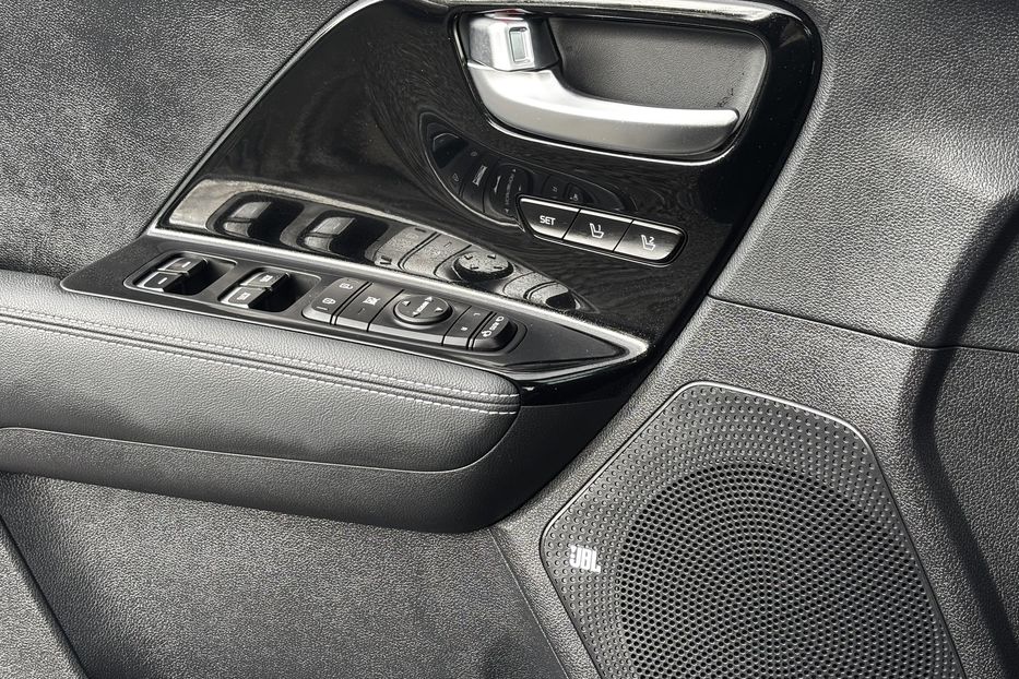 Продам Kia Niro 64 кВт авто у Львові 2020 года в Львове