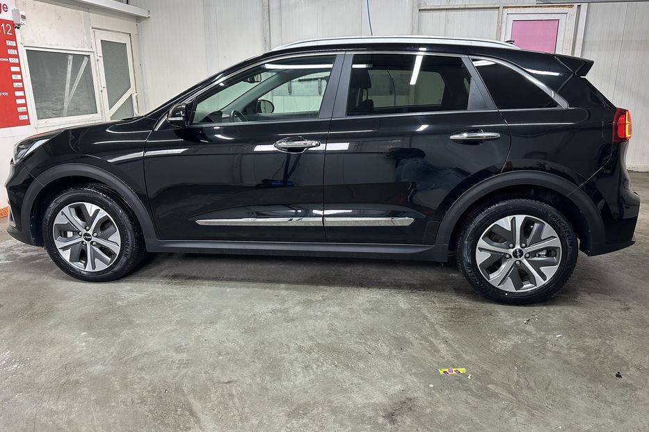 Продам Kia Niro 64 кВт Макс. комплектація 2022 года в Львове