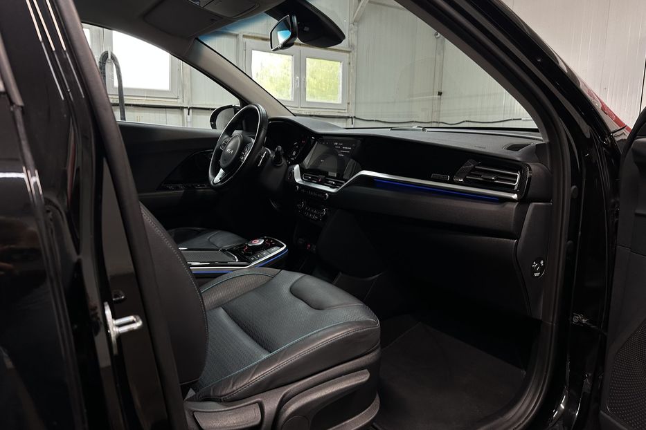 Продам Kia Niro 64 кВт Макс. комплектація 2022 года в Львове