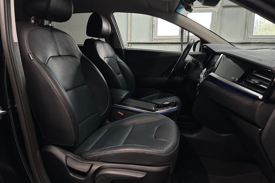 Продам Kia Niro 64 кВт Макс. комплектація 2022 года в Львове