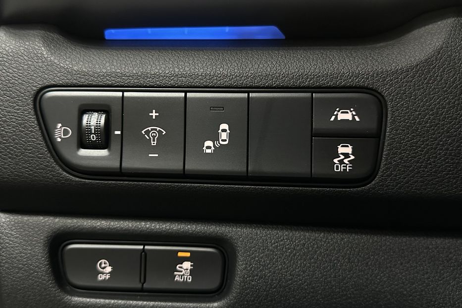 Продам Kia Niro 64 кВт Макс. комплектація 2022 года в Львове