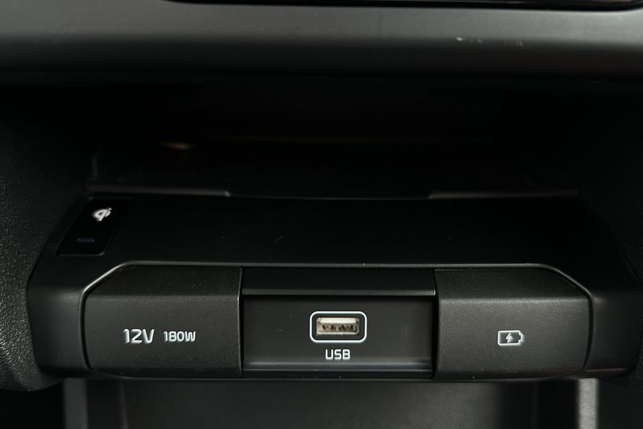 Продам Kia Niro 64 кВт Макс. комплектація 2022 года в Львове