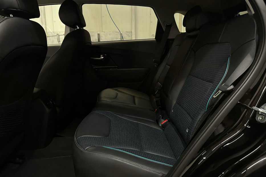 Продам Kia Niro 64 кВт Макс. комплектація 2022 года в Львове