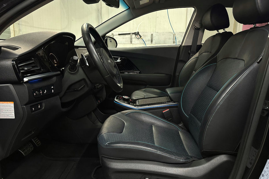Продам Kia Niro 64 кВт Макс. комплектація 2022 года в Львове