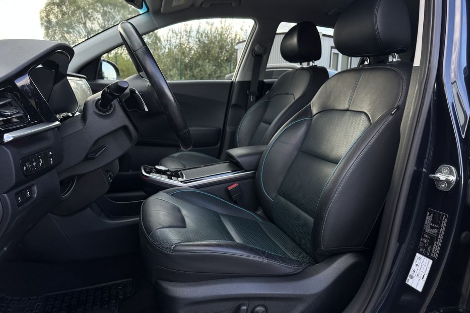 Продам Kia Niro 64 кВт Макс. комплектація  2022 года в Львове