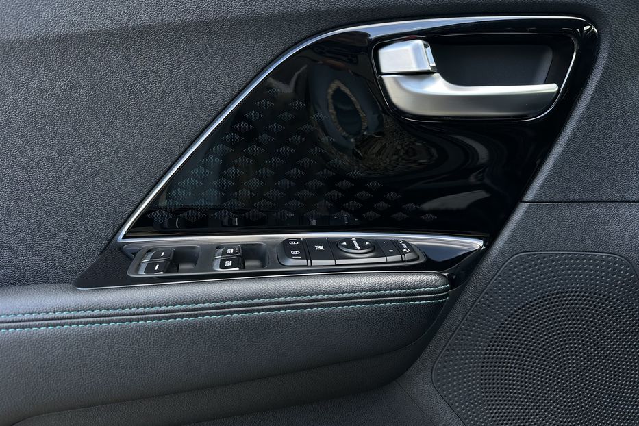 Продам Kia Niro 64 кВт Макс. комплектація  2022 года в Львове