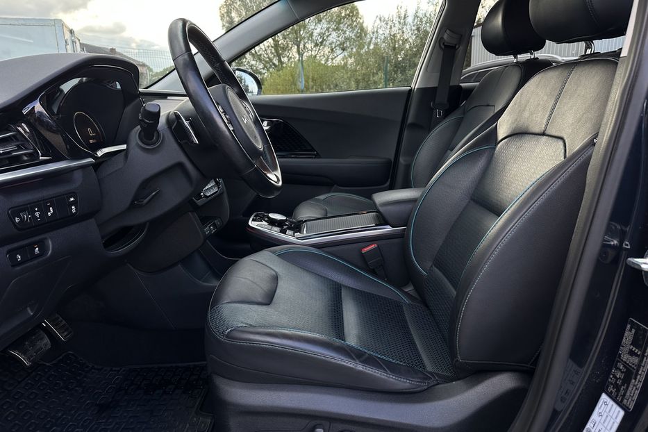 Продам Kia Niro 64 кВт Макс. комплектація  2022 года в Львове