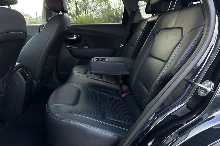 Продам Kia Niro 64 кВт Макс. комплектація  2022 года в Львове