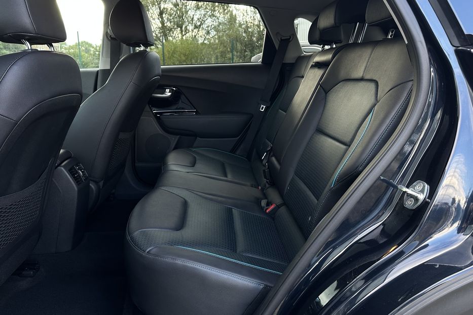 Продам Kia Niro 64 кВт Макс. комплектація  2022 года в Львове