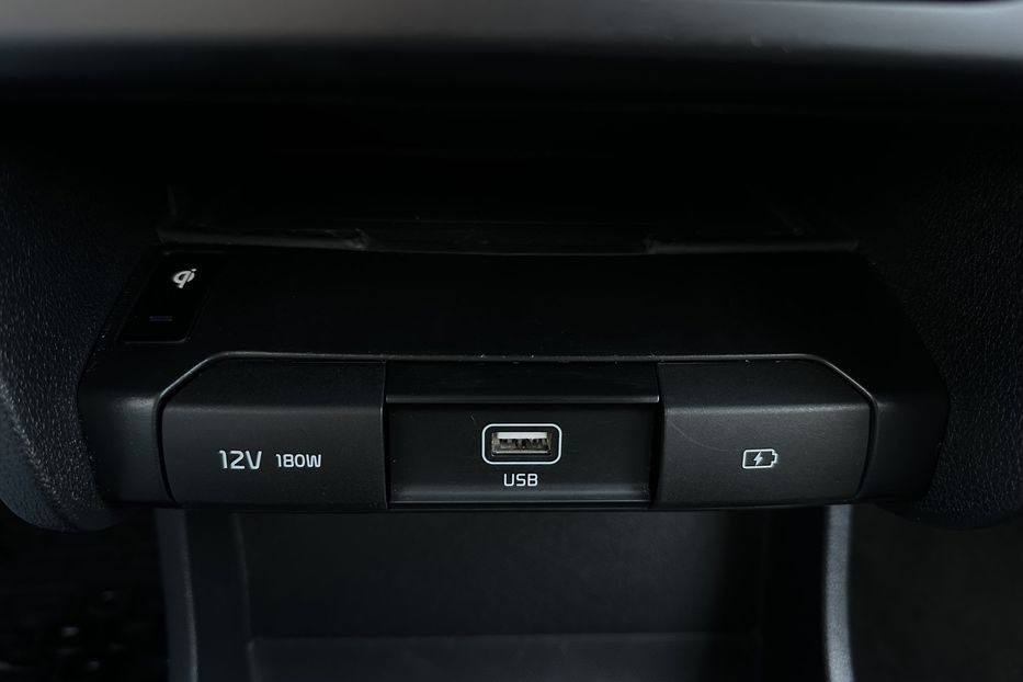 Продам Kia Niro 64 кВт Макс. комплектація  2022 года в Львове