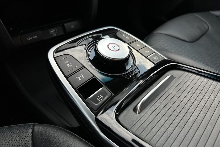 Продам Kia Niro 64 кВт Макс. комплектація  2022 года в Львове