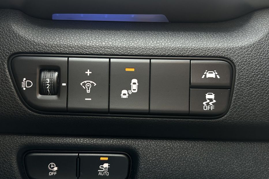 Продам Kia Niro 64 кВт Макс. комплектація  2022 года в Львове