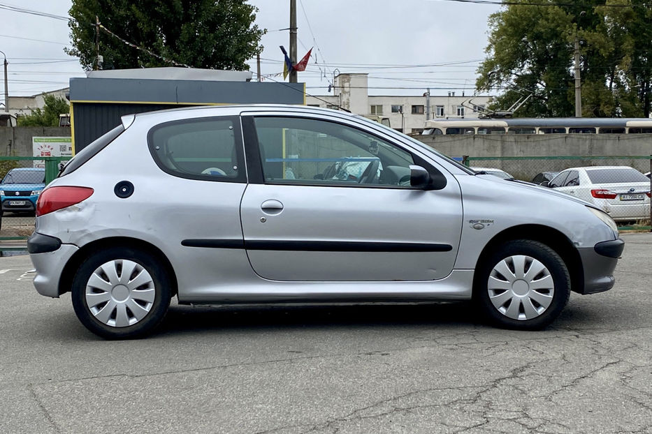 Продам Peugeot 206 2002 года в Киеве