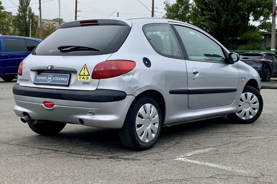 Продам Peugeot 206 2002 года в Киеве