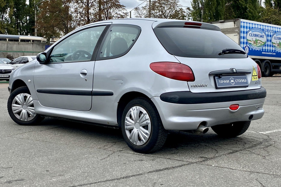 Продам Peugeot 206 2002 года в Киеве
