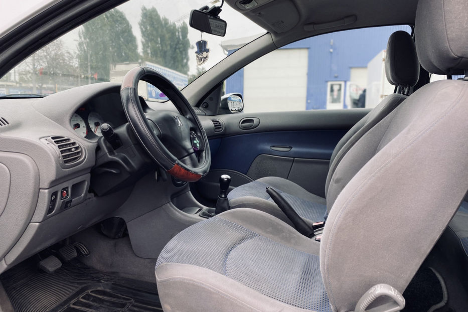 Продам Peugeot 206 2002 года в Киеве