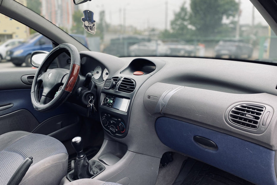 Продам Peugeot 206 2002 года в Киеве