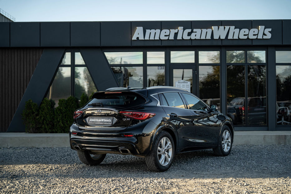 Продам Infiniti QX30 Base 2016 года в Черновцах