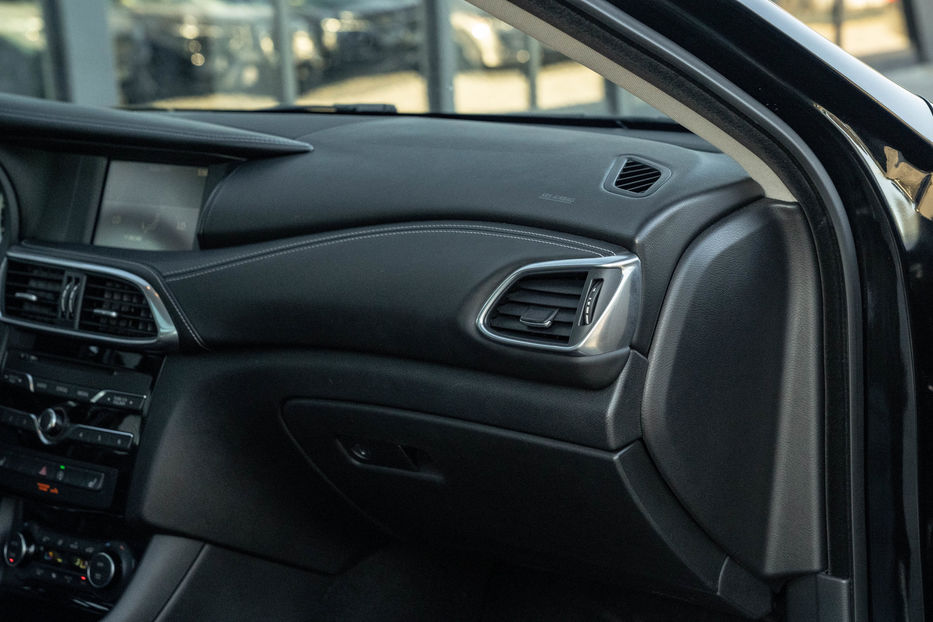 Продам Infiniti QX30 Base 2016 года в Черновцах