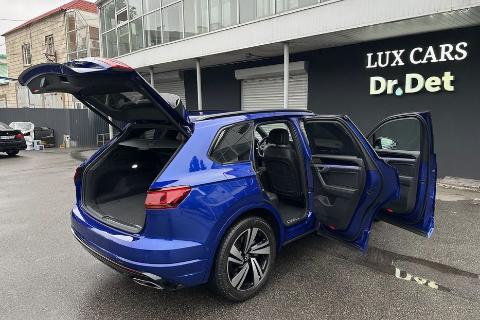Продам Volkswagen Touareg Platinum R-Line 2021 года в Киеве