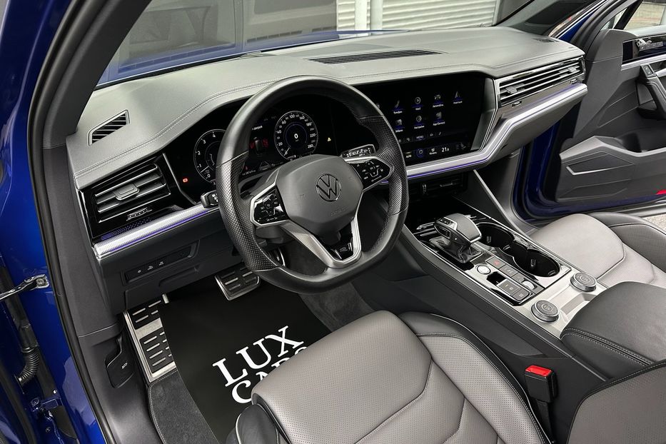 Продам Volkswagen Touareg Platinum R-Line 2021 года в Киеве