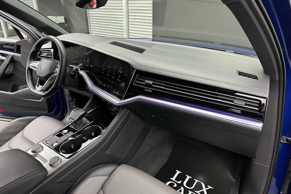 Продам Volkswagen Touareg Platinum R-Line 2021 года в Киеве