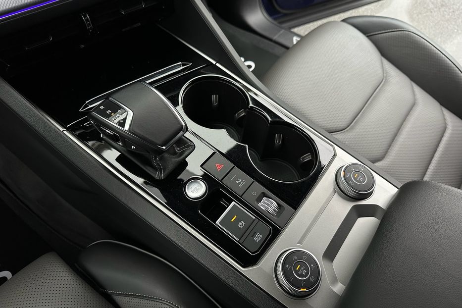 Продам Volkswagen Touareg Platinum R-Line 2021 года в Киеве