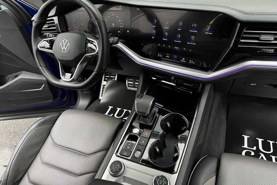 Продам Volkswagen Touareg Platinum R-Line 2021 года в Киеве