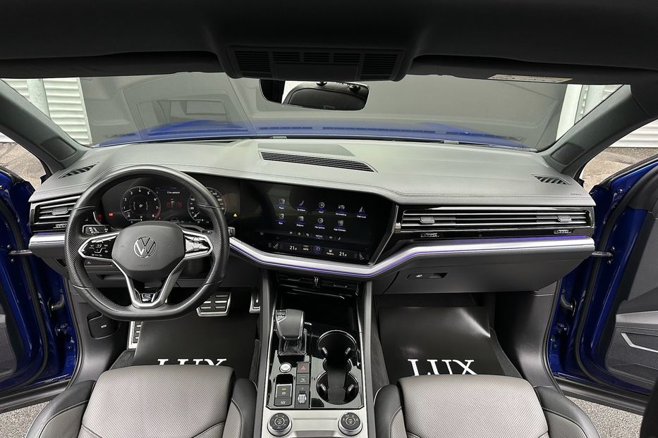 Продам Volkswagen Touareg Platinum R-Line 2021 года в Киеве