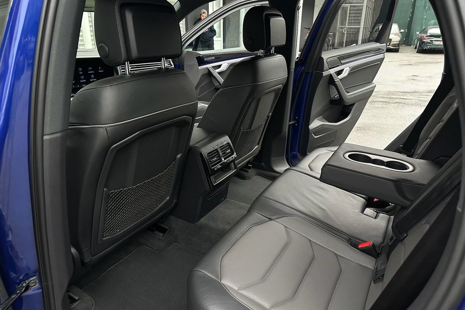 Продам Volkswagen Touareg Platinum R-Line 2021 года в Киеве