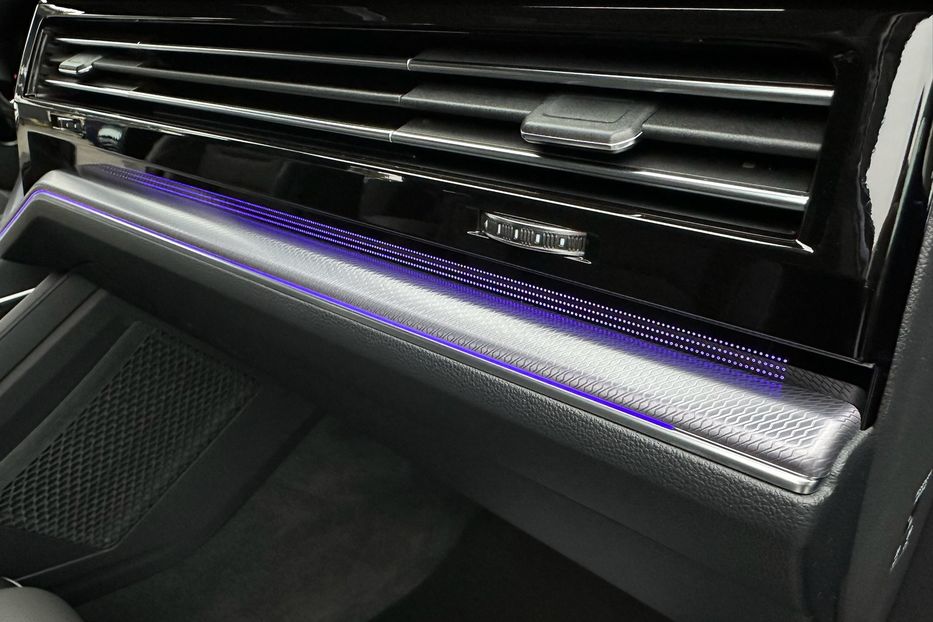 Продам Volkswagen Touareg Platinum R-Line 2021 года в Киеве