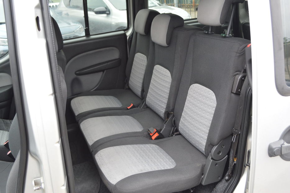 Продам Fiat Doblo пасс. 2006 года в Одессе