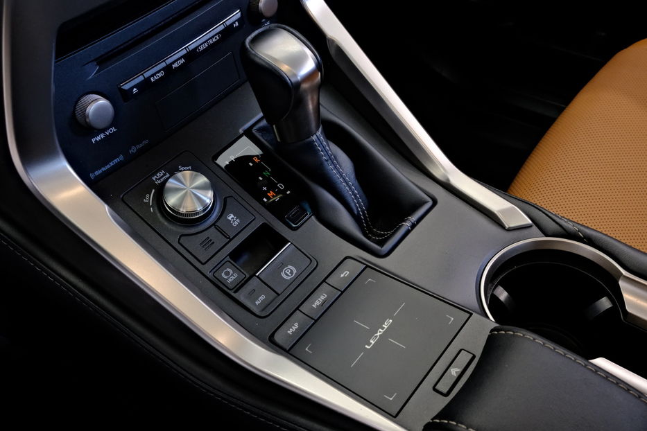 Продам Lexus NX 300 2017 года в Одессе