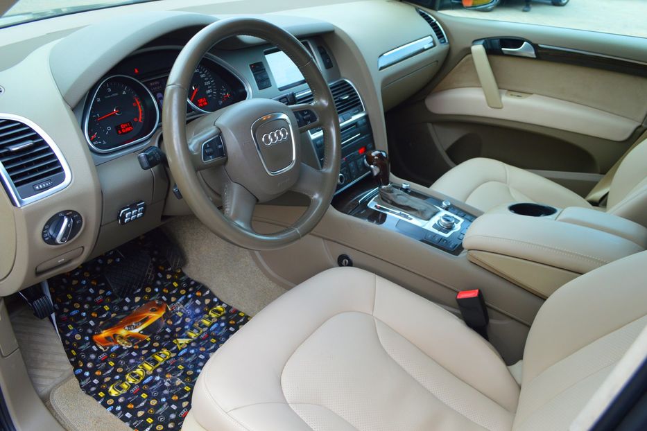 Продам Audi Q7 2010 года в Одессе