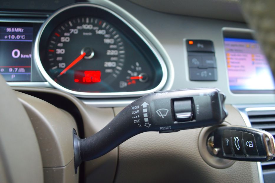 Продам Audi Q7 2010 года в Одессе