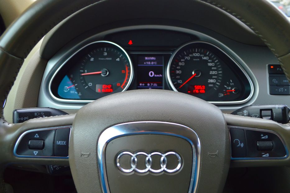 Продам Audi Q7 2010 года в Одессе
