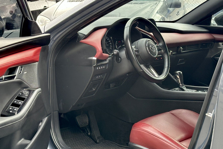 Продам Mazda 3 2.5T Premium Plus 2021 года в Киеве