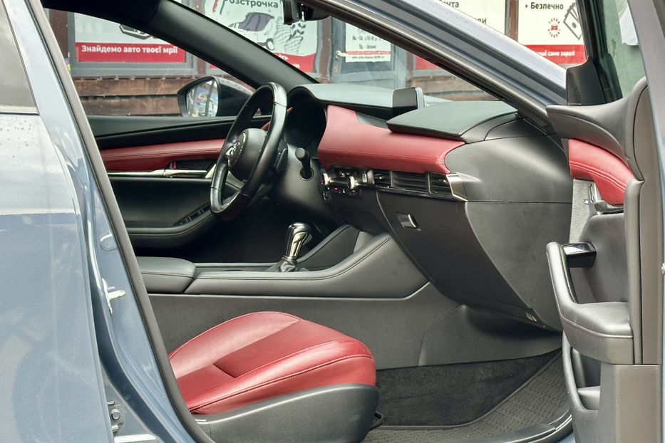 Продам Mazda 3 2.5T Premium Plus 2021 года в Киеве