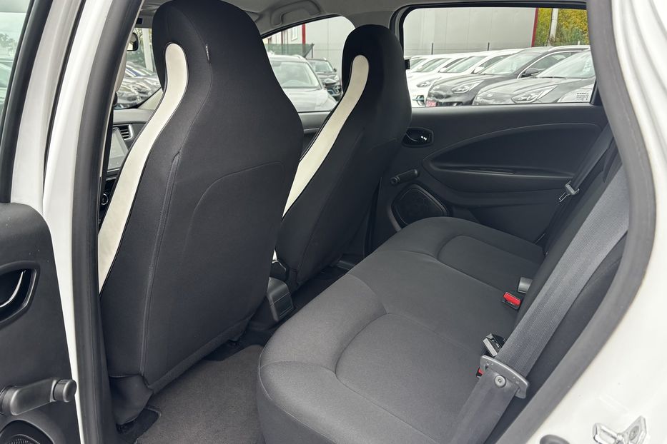 Продам Renault Zoe 51 квт  авто у Львові  2020 года в Львове