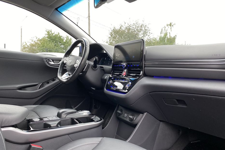 Продам Hyundai Ioniq 2020 года в Луцке