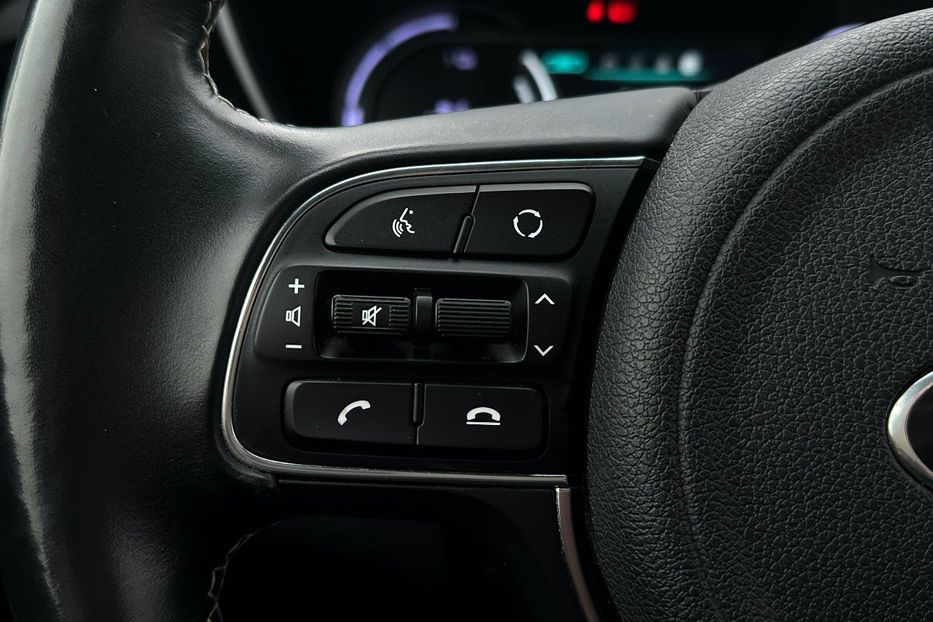Продам Kia Niro 64 кВт Макс. комплектація 2020 года в Львове