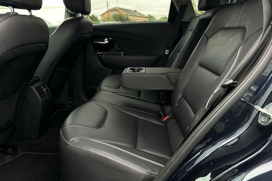 Продам Kia Niro 64 кВт Макс. комплектація 2020 года в Львове