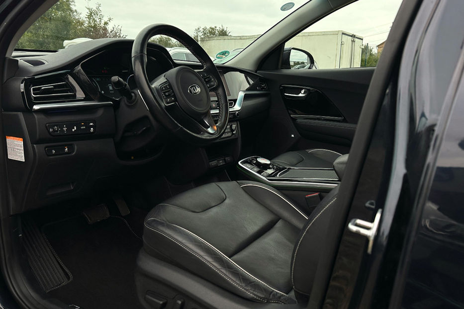 Продам Kia Niro 64 кВт Макс. комплектація 2020 года в Львове