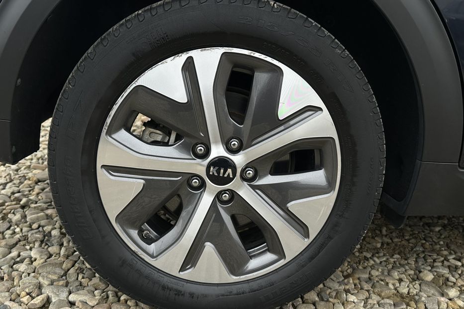 Продам Kia Niro 64 кВт Макс. комплектація 2020 года в Львове