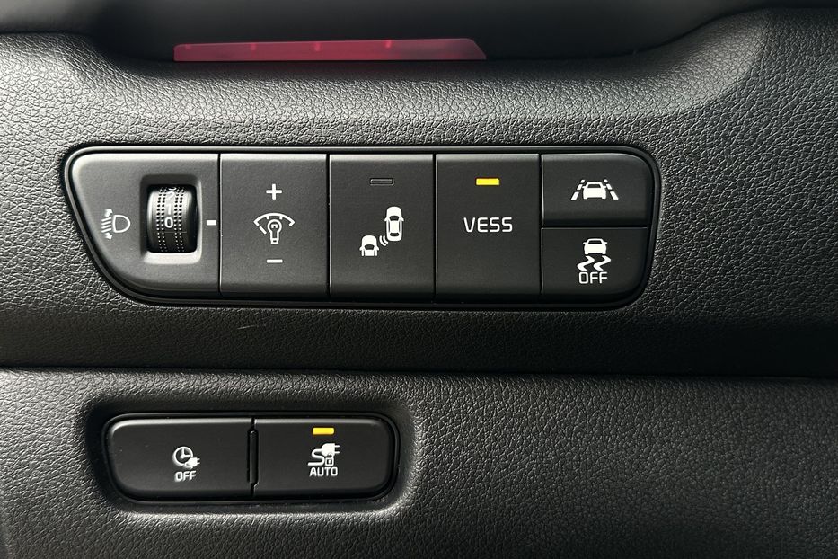 Продам Kia Niro 64 кВт Макс. комплектація 2020 года в Львове