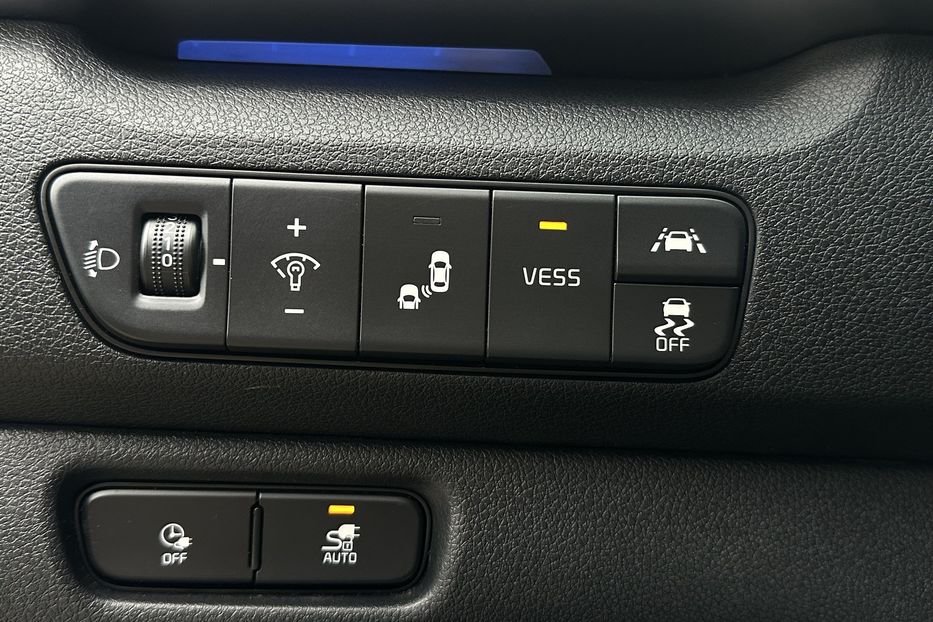 Продам Kia Niro 64 кВт Макс. комплектація 2020 года в Львове